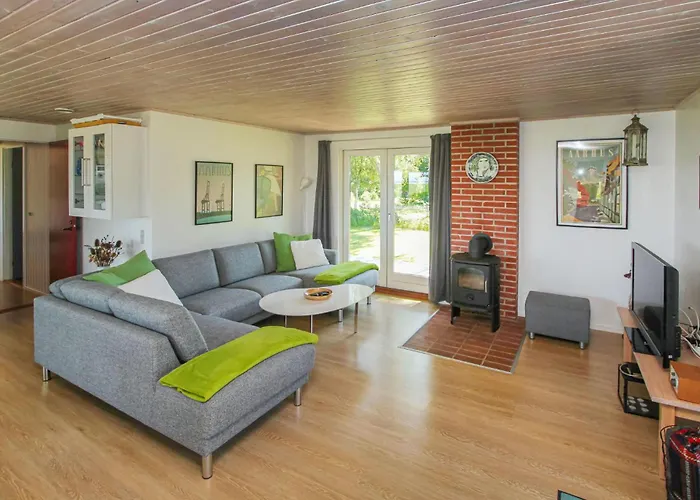 3 Bedroom Lovely In Samso *